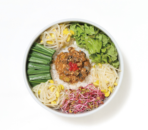 우렁된장비빔밥 (Ureong-doenjang-bibimbap)